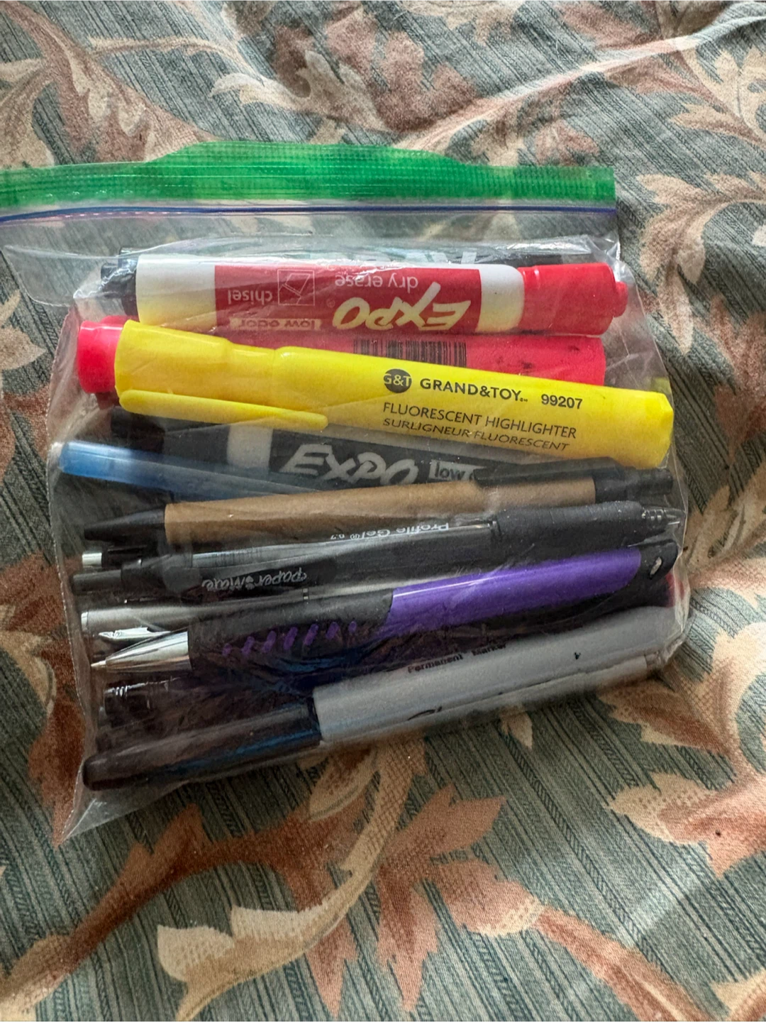 Assorted Pens, pencils and Markers Set - photo 3