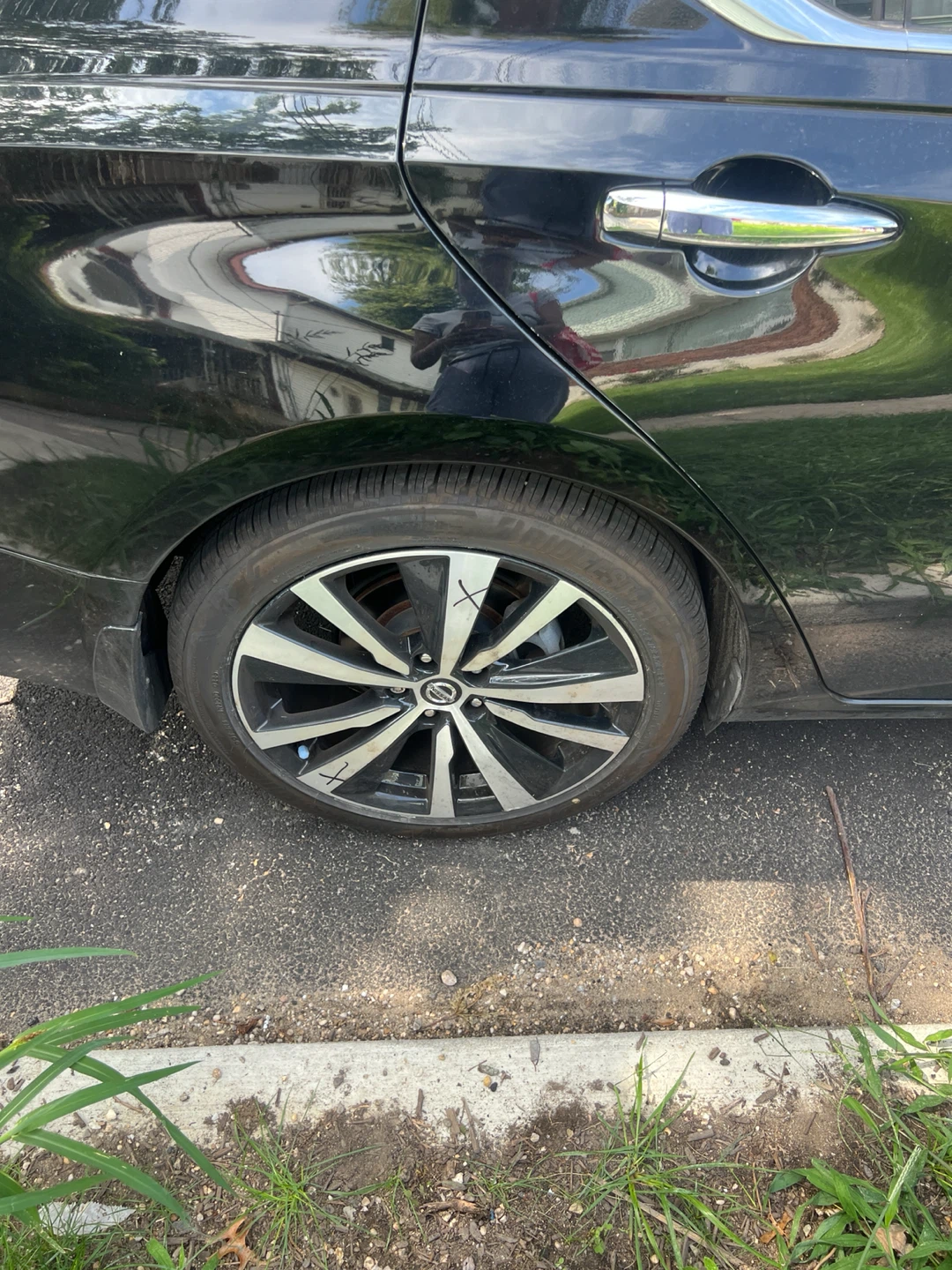 Nissan Altima Platinum AWD Sedan - photo 2