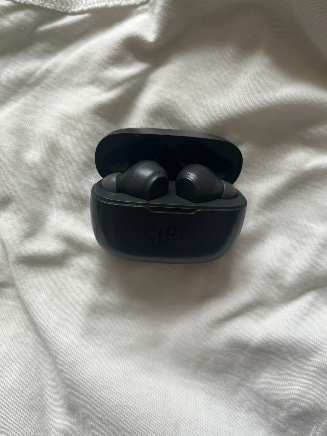 JBL Wireless Earbuds with Charging Case