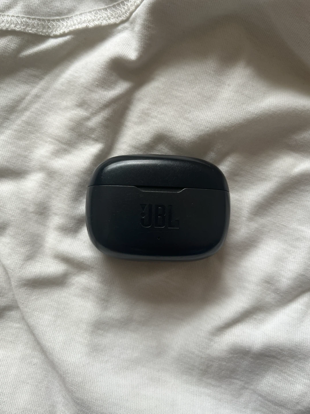 JBL Wireless Earbuds with Charging Case - photo 2