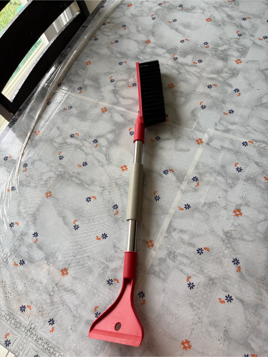 2-in-1 Car Snow Brush & Ice Scraper – Red