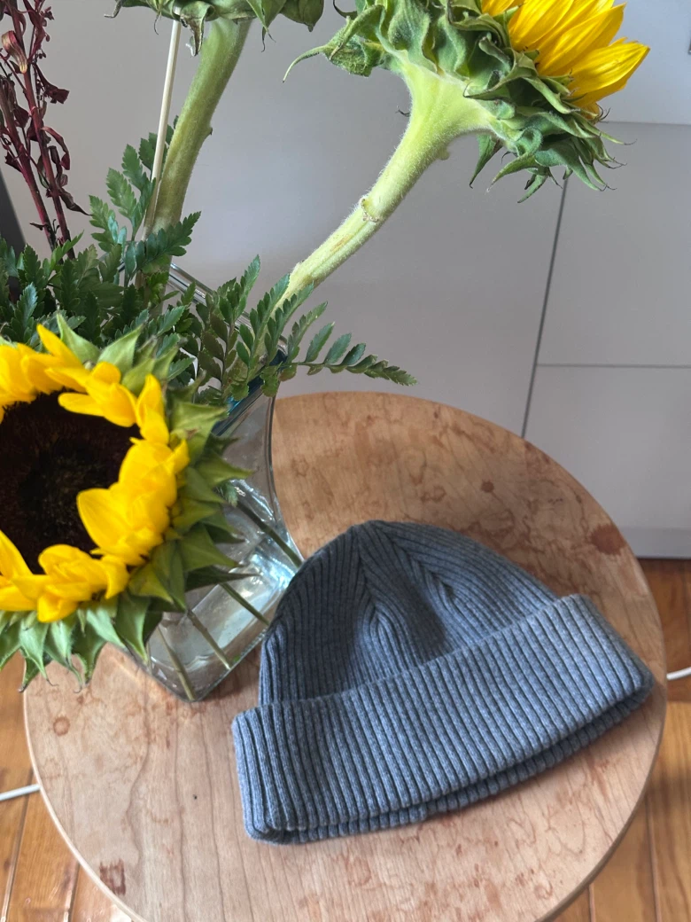 H&M Gray Ribbed Beanie Hat