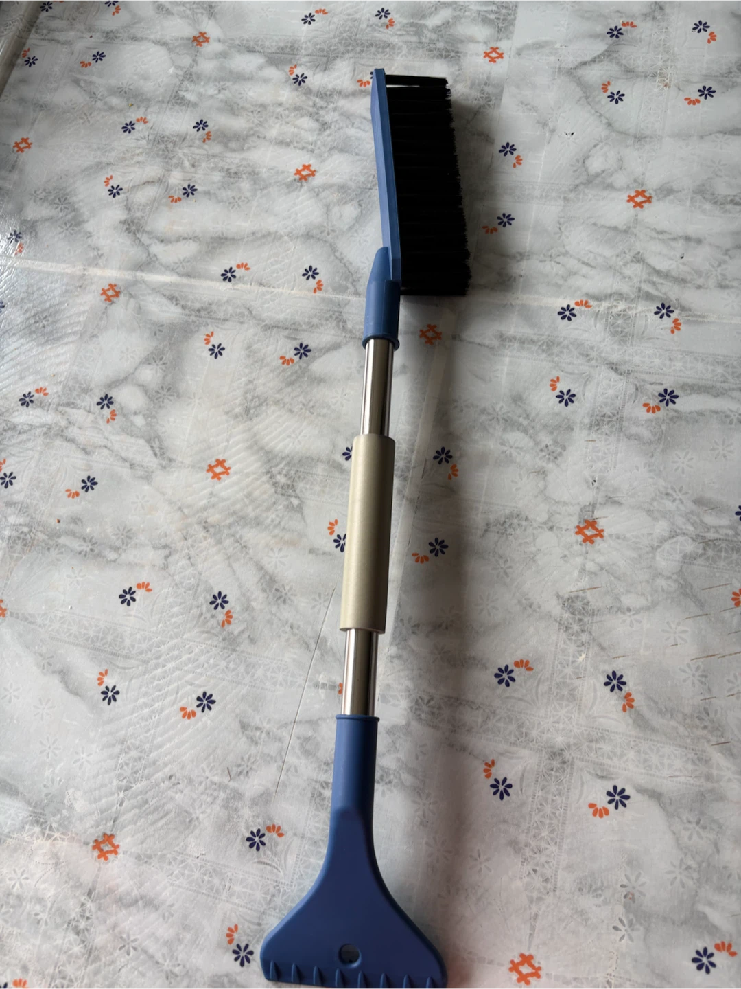 2-in-1 Car Snow Brush & Ice Scraper – Blue