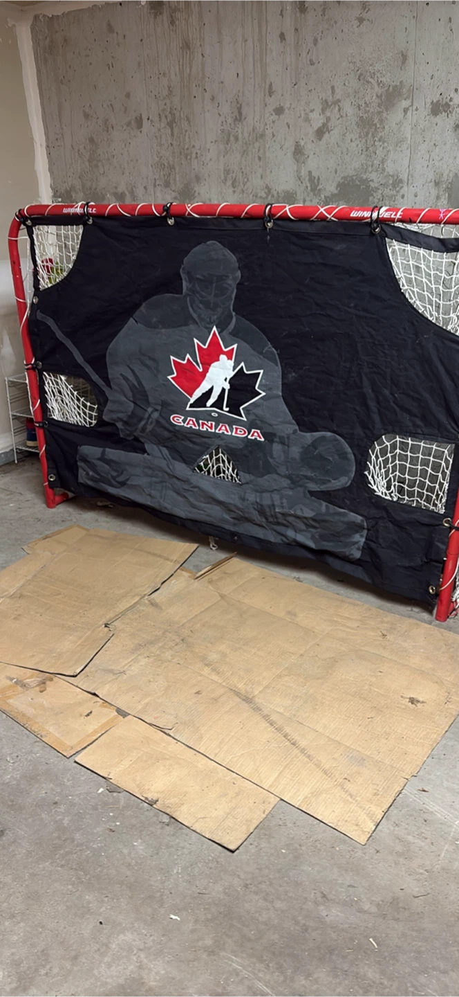 Hockey Training Net with Canada Goalie Design - photo 2