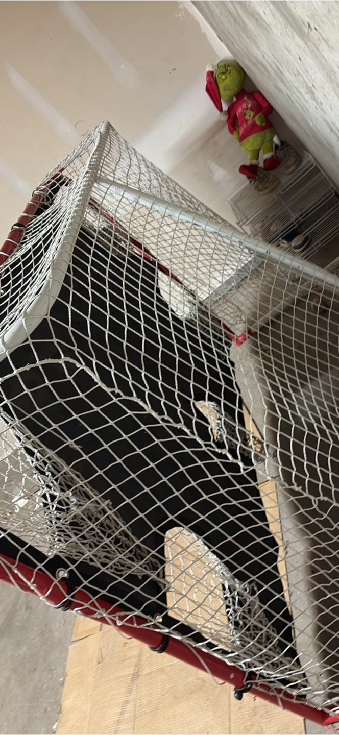 Hockey Training Net with Canada Goalie Design - photo 4