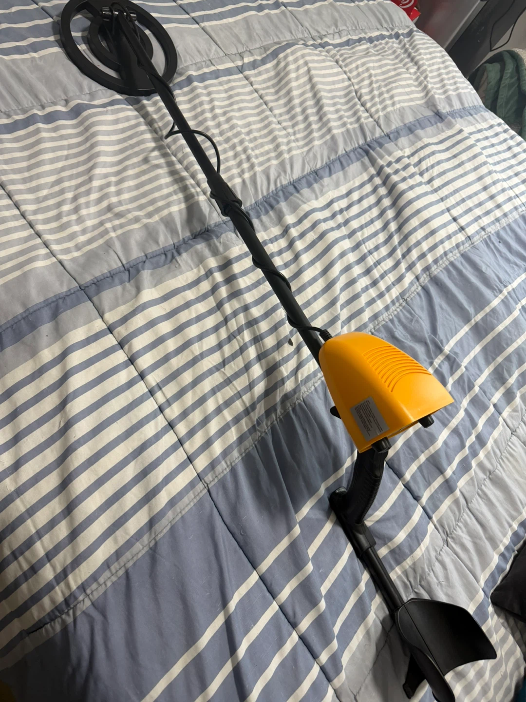 Yellow Metal Detector