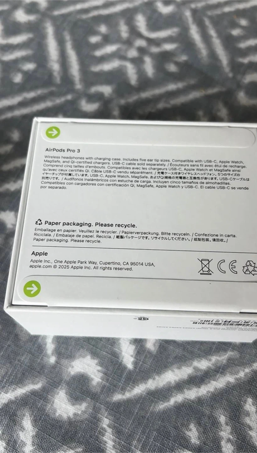 Apple AirPods Pro 3 - photo 2