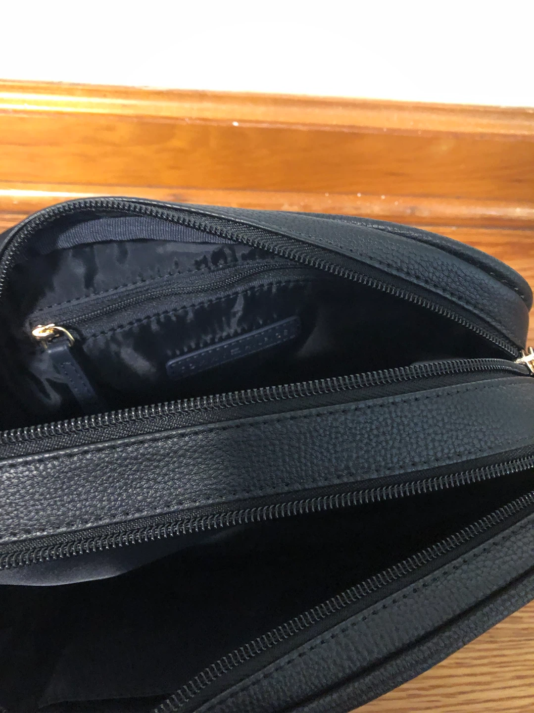 Tommy Hilfiger Black Camera Bag - photo 5