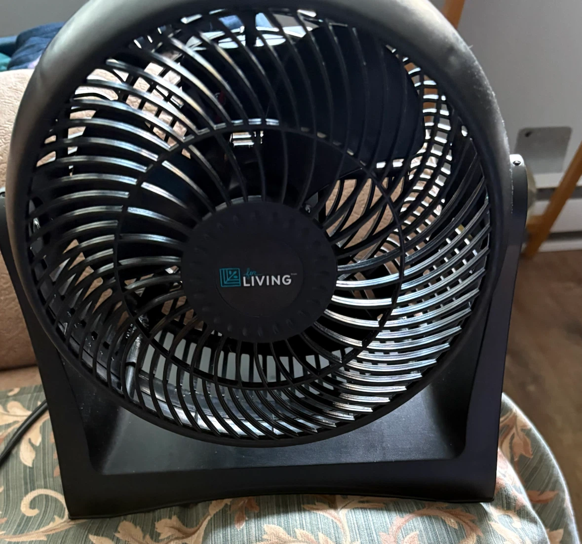For Living 8" Turbo table top Fan