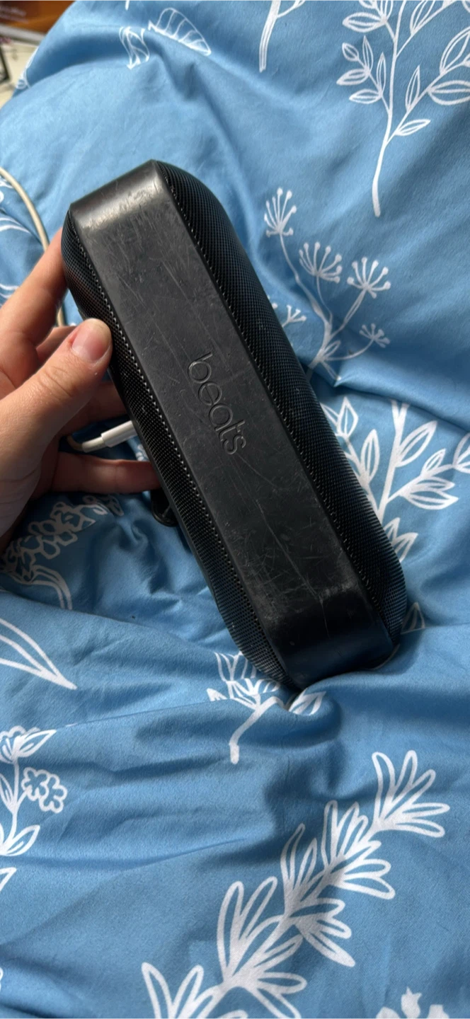 Beats Pill+ Portable Speaker - photo 3