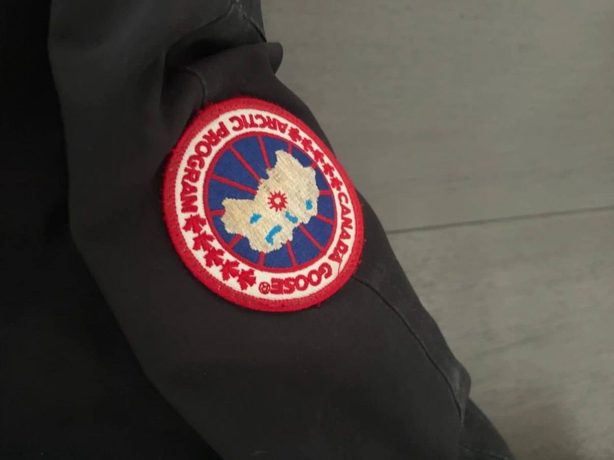 Canada Goose Black Bomber Jacket - photo 2