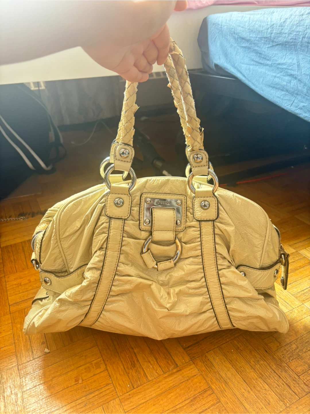 Guess Cream Ruched Satchel Handbag - photo 4