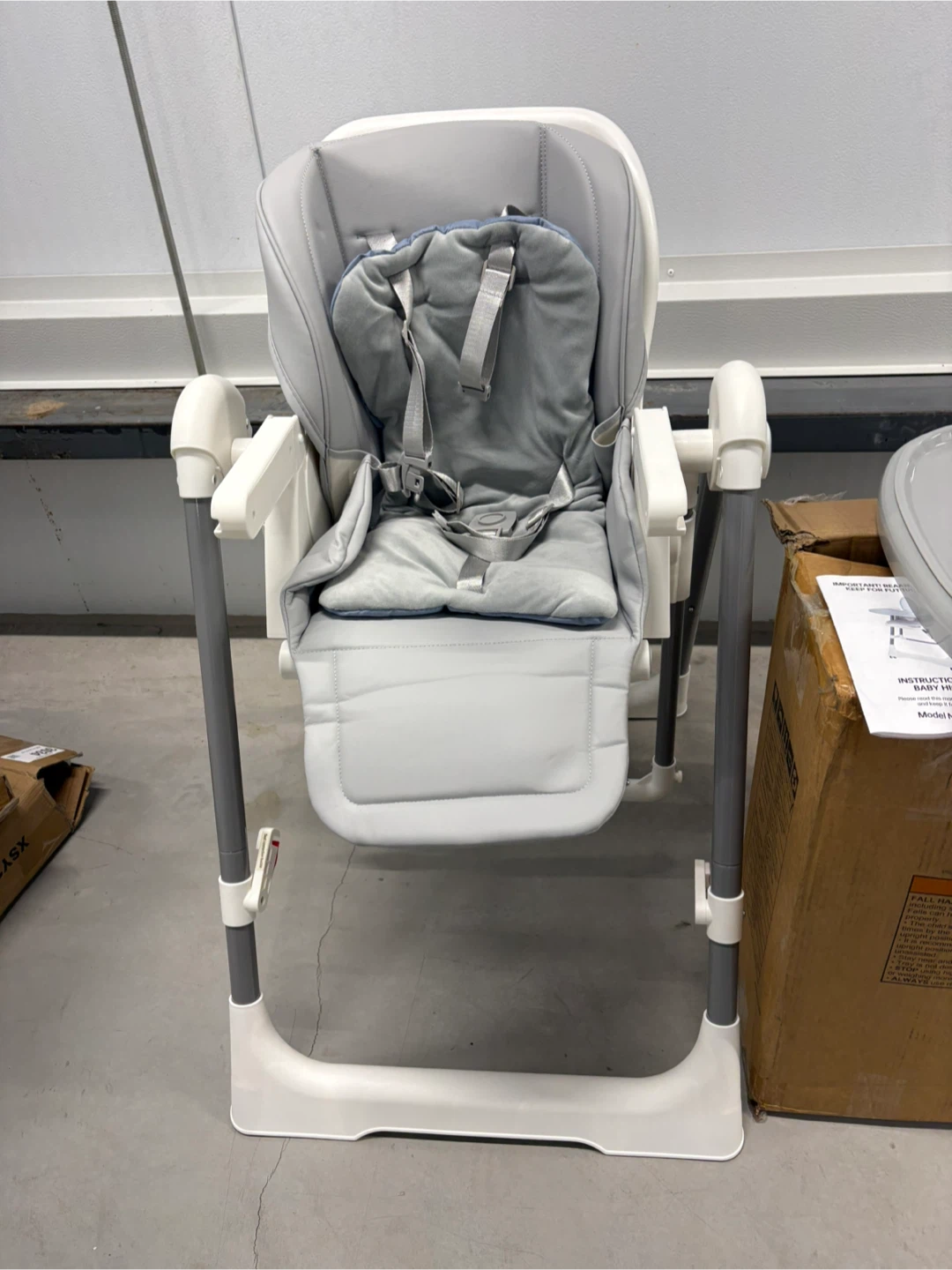Baby Highchair in Gray and White - photo 2