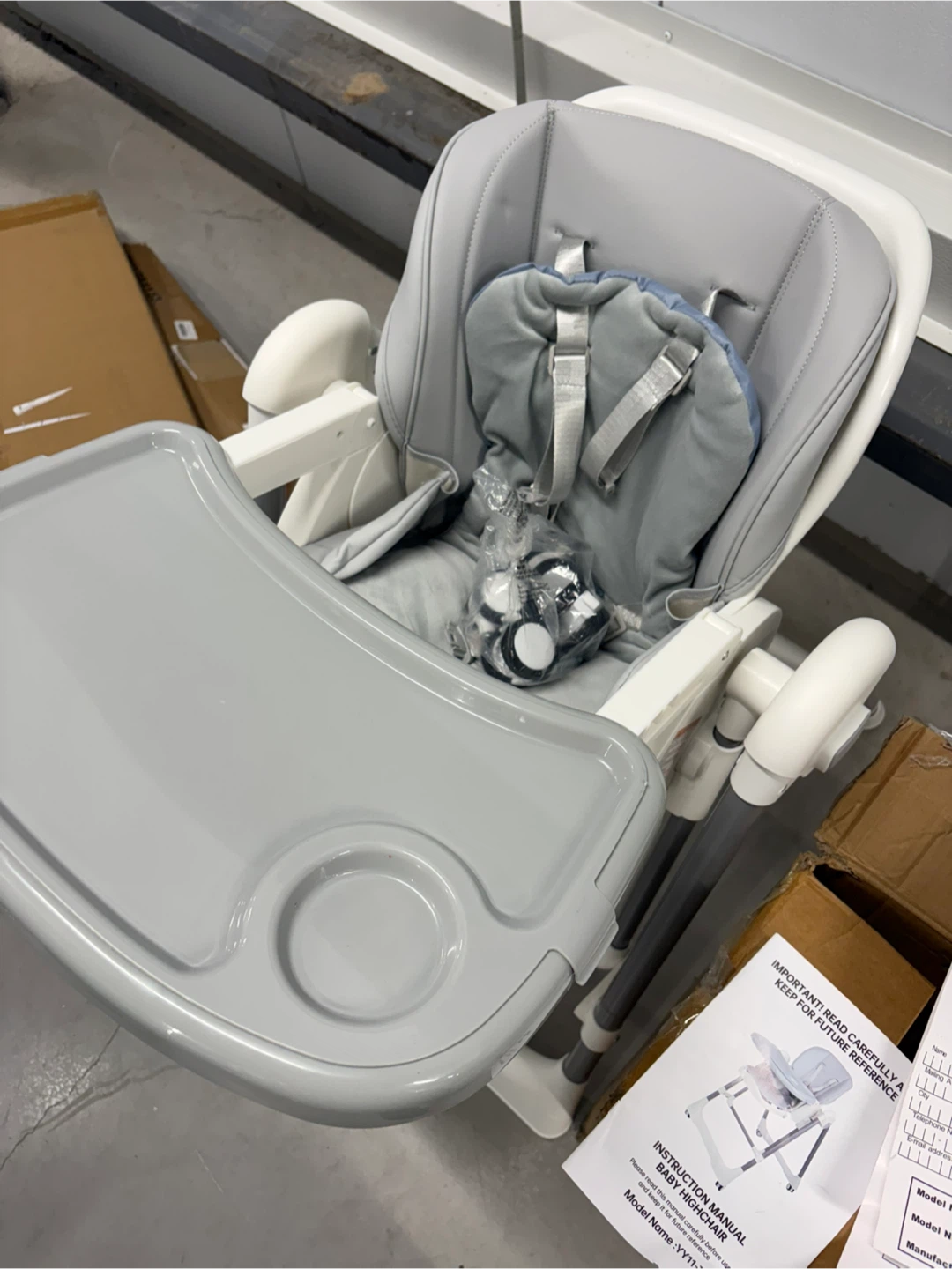 Baby Highchair in Gray and White - photo 3