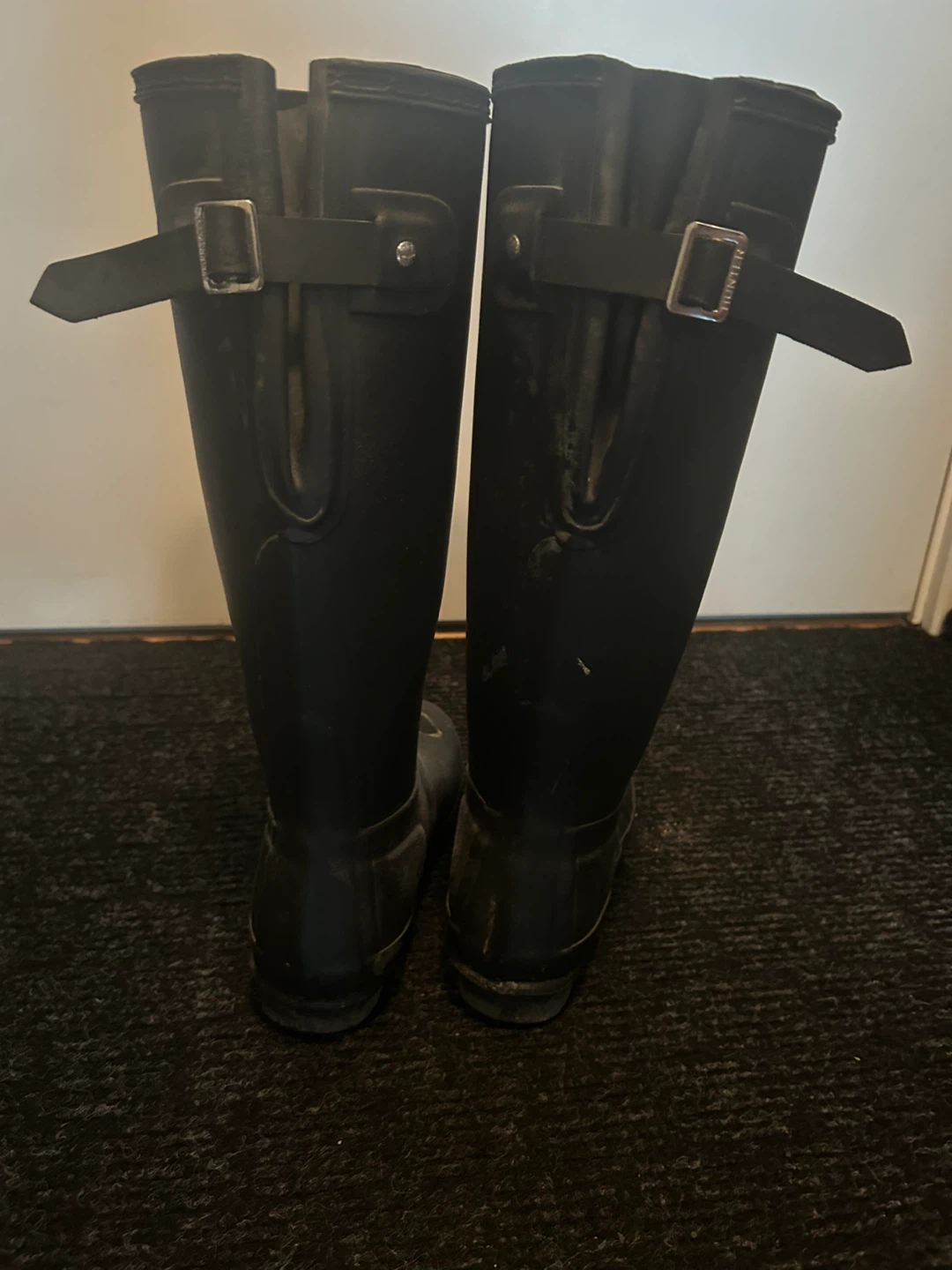 Hunter Boots - Black - Size US 6 - photo 2
