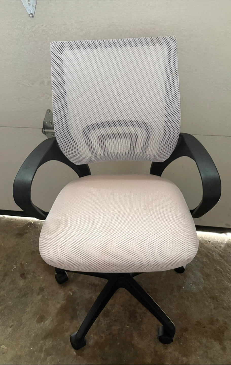 White Mesh Office Chair - photo 4