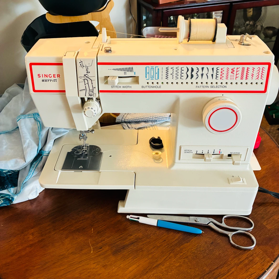 Singer Merritt 4552 Sewing Machine - photo 3