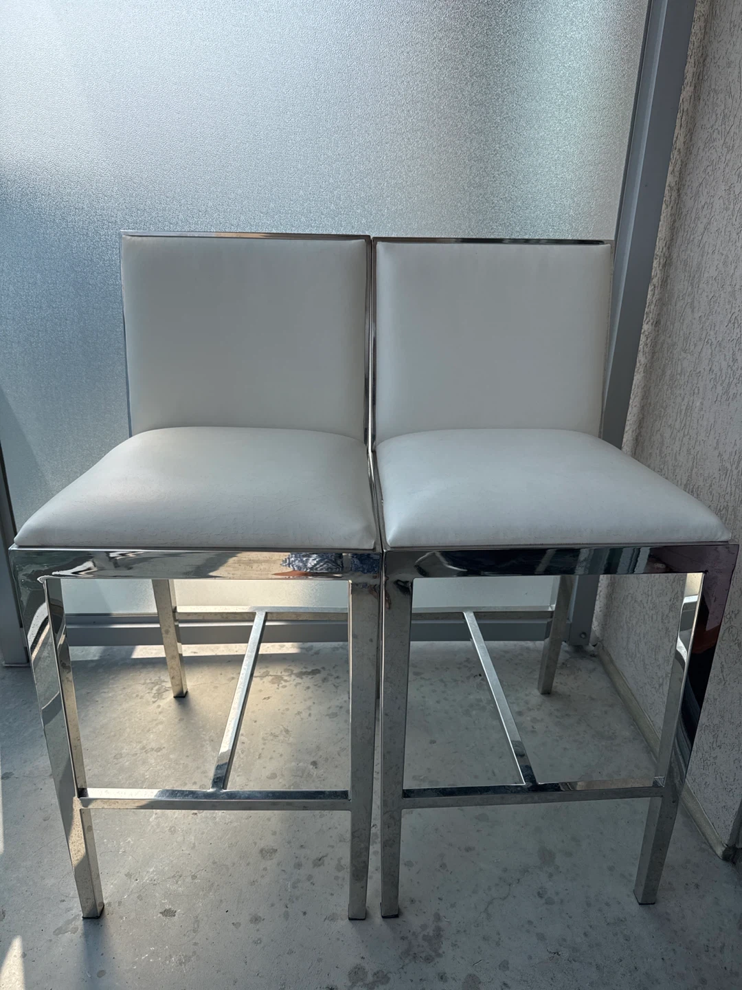 Set of 2 White Faux Leather Bar Stools