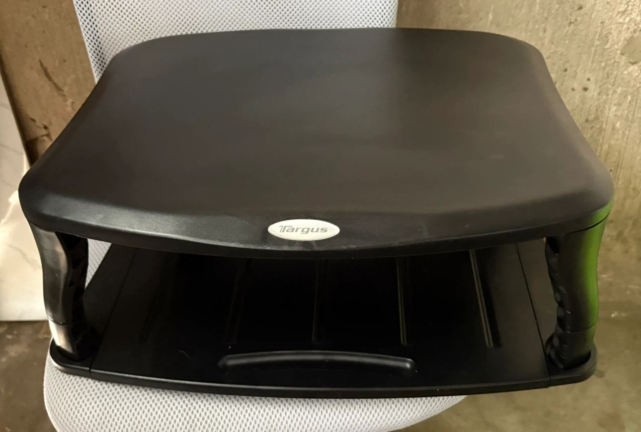 Targus Universal Monitor Stand