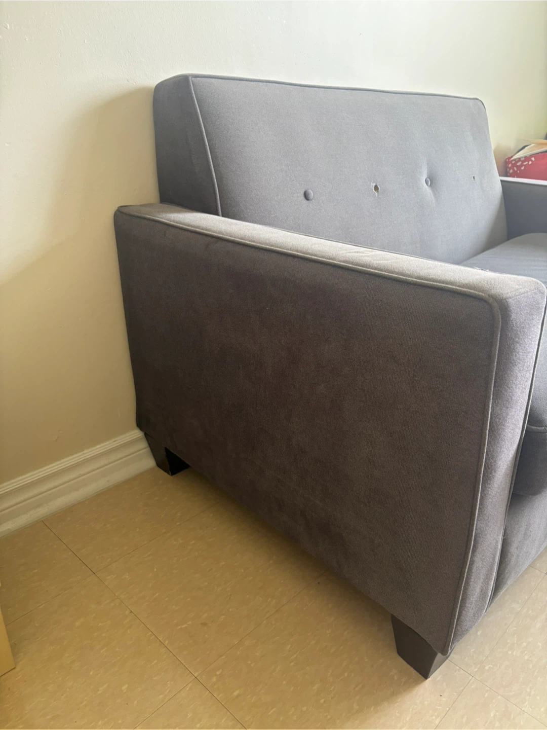 Gray couch - photo 2