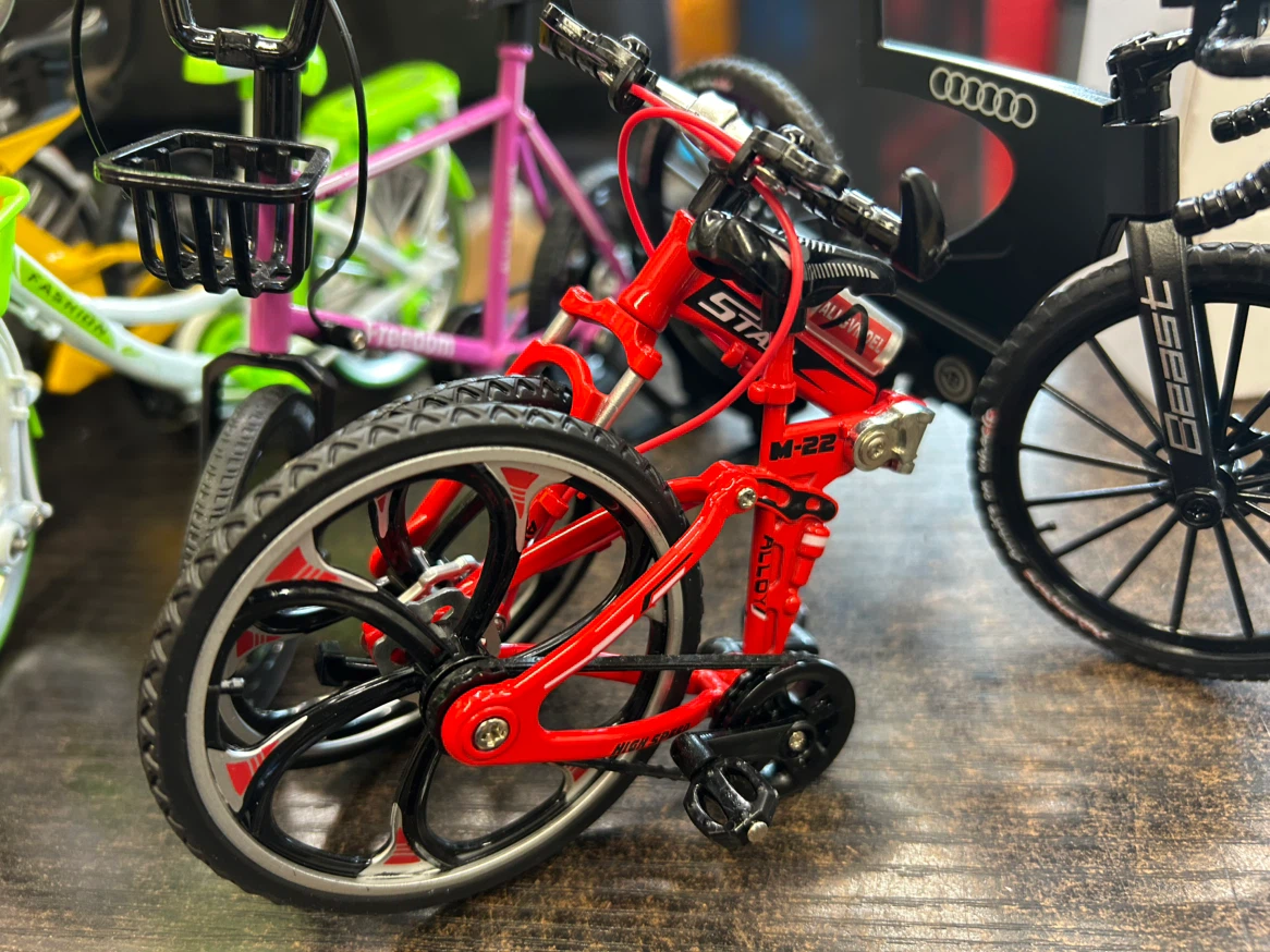 Die-Cast Assorted Miniature Bicycle Models - photo 4