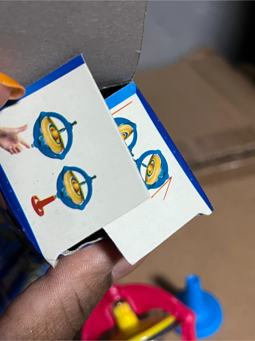 Magic UFO Gyroscopic Spinning Toy - photo 4