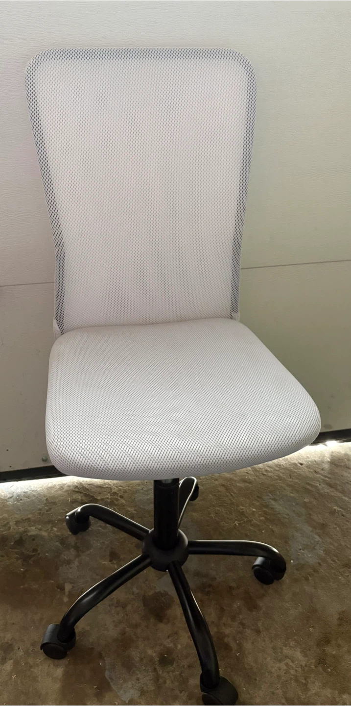 White Mesh Ergonomic Office Chair - photo 3
