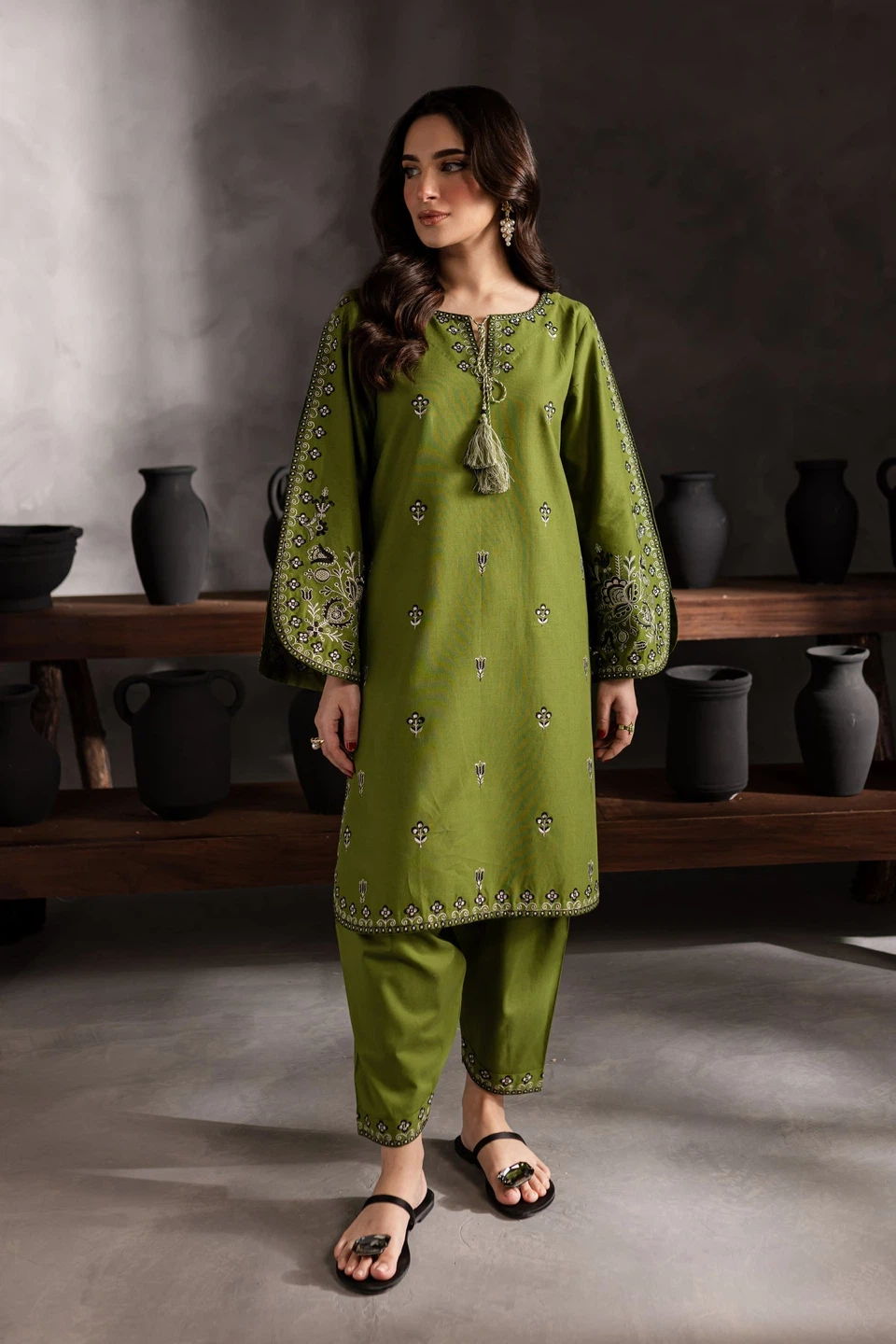 Women's Green Embroidered Kurti and Pants Set
