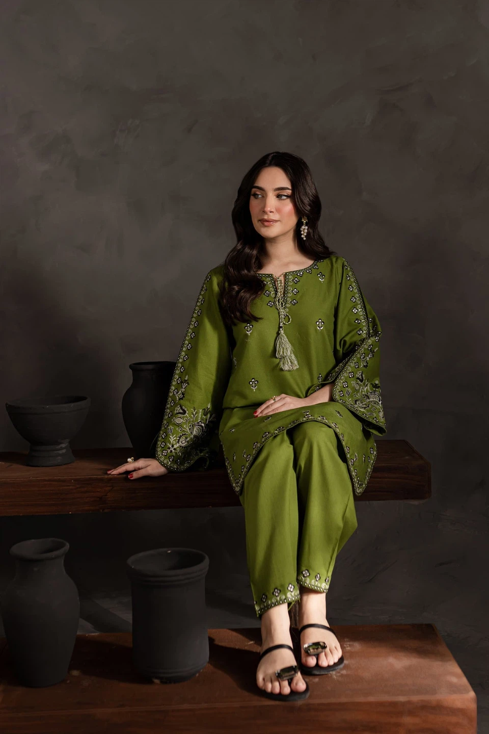 Women's Green Embroidered Kurti and Pants Set - photo 5