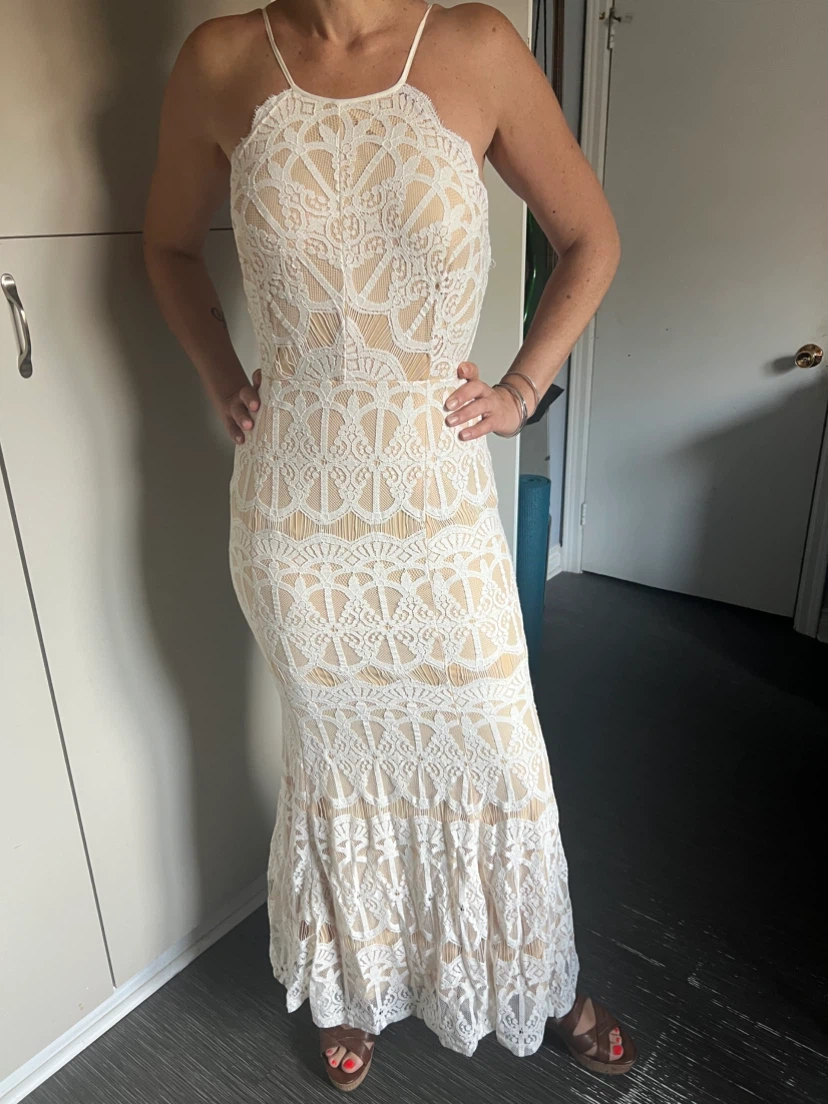 White lace dress with nude lining - photo 2