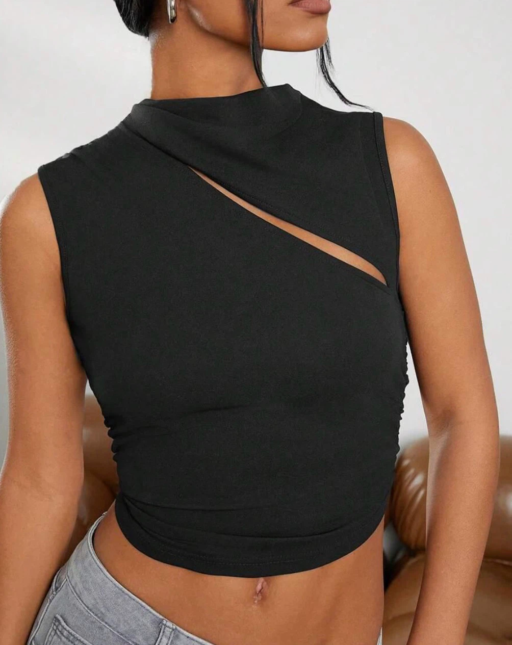 GUESS Mock Neck Cutout Crop Top NEW - XS/S - photo 3