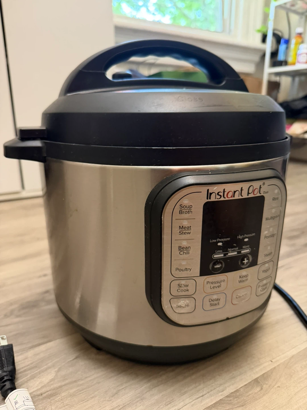 Instant Pot Duo Pressure Cooker - photo 2