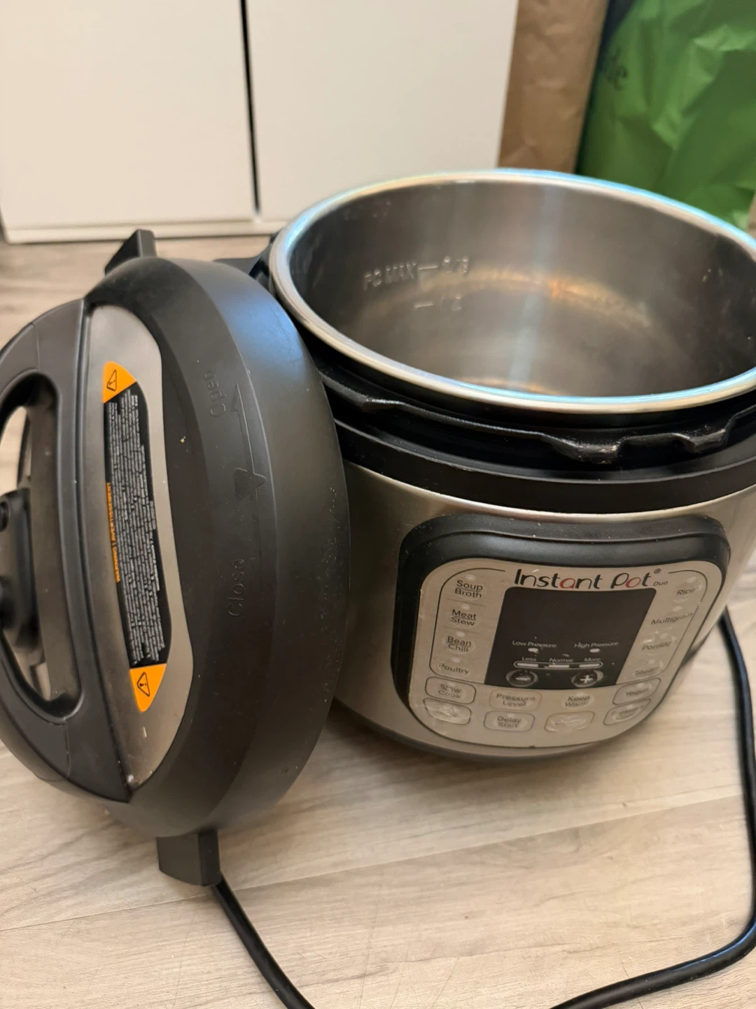 Instant Pot Duo Pressure Cooker - photo 4