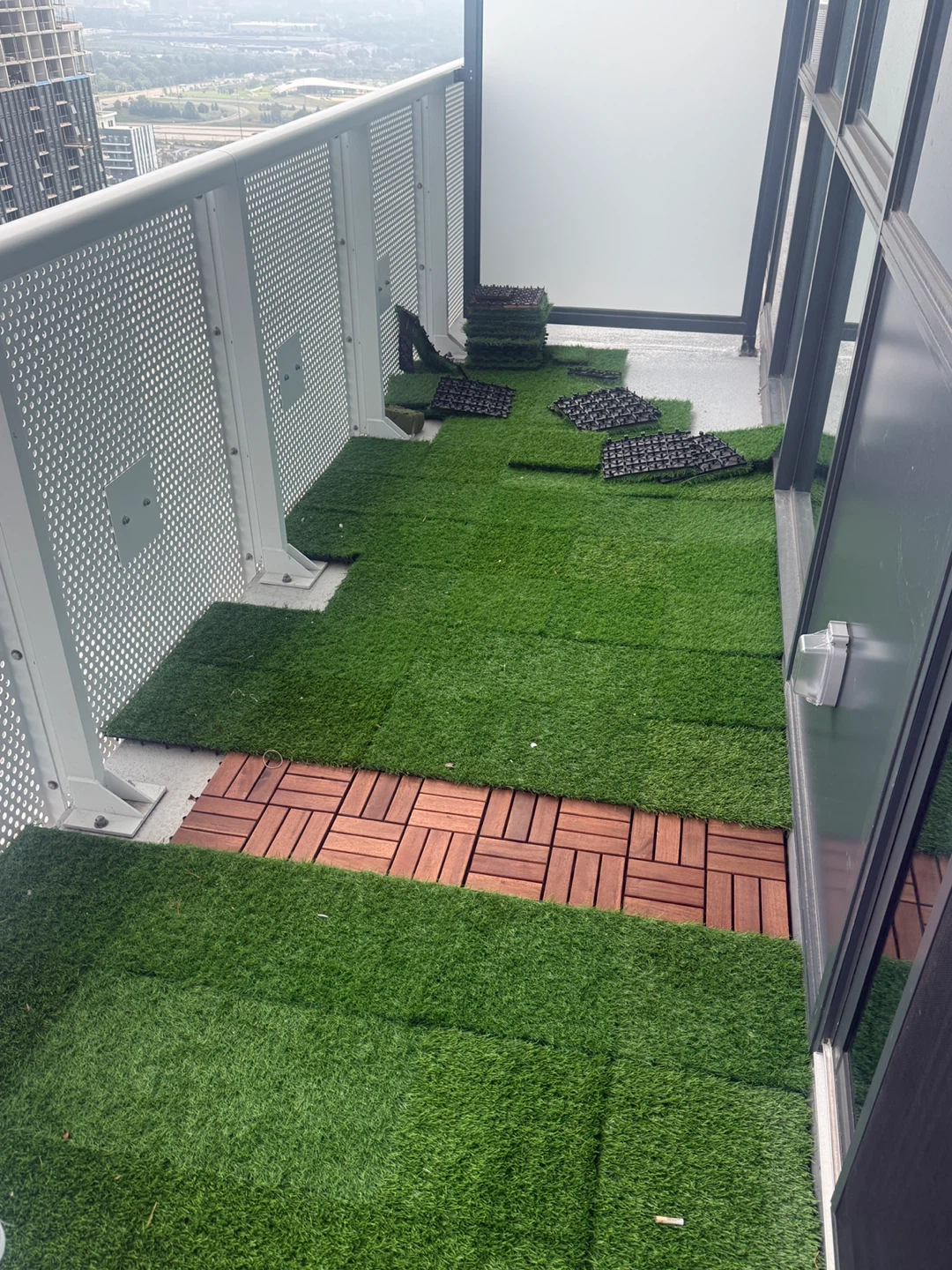 Artificial Grass & Wood Decking Tiles
