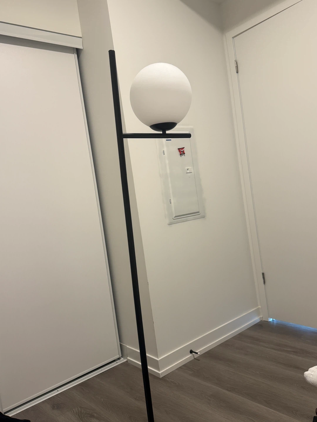 Modern Standing Floor Lamp (Gold / Black) - photo 2