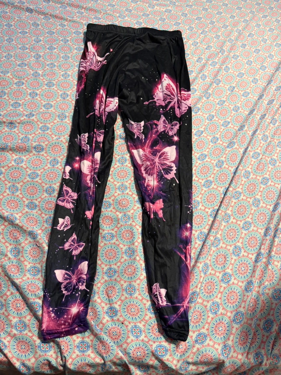 Black and pink butterfly print leggings