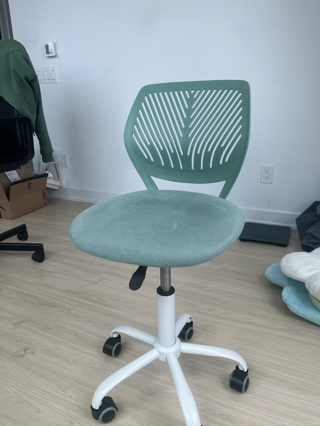 Green Swivel Office Chair