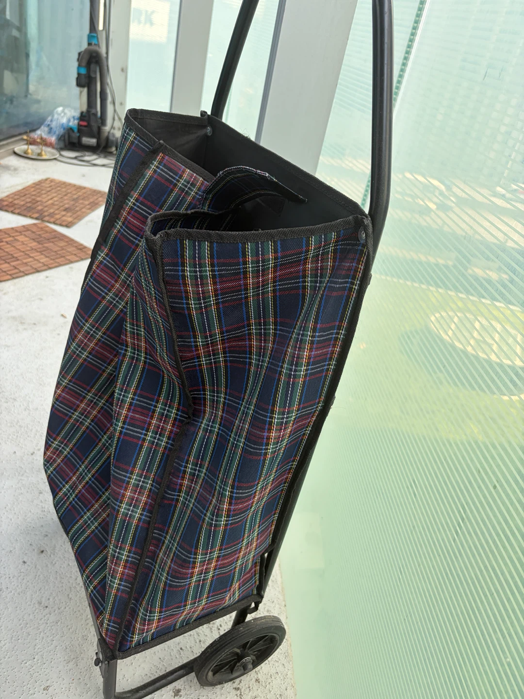 Tartan Shopping Trolley - photo 2