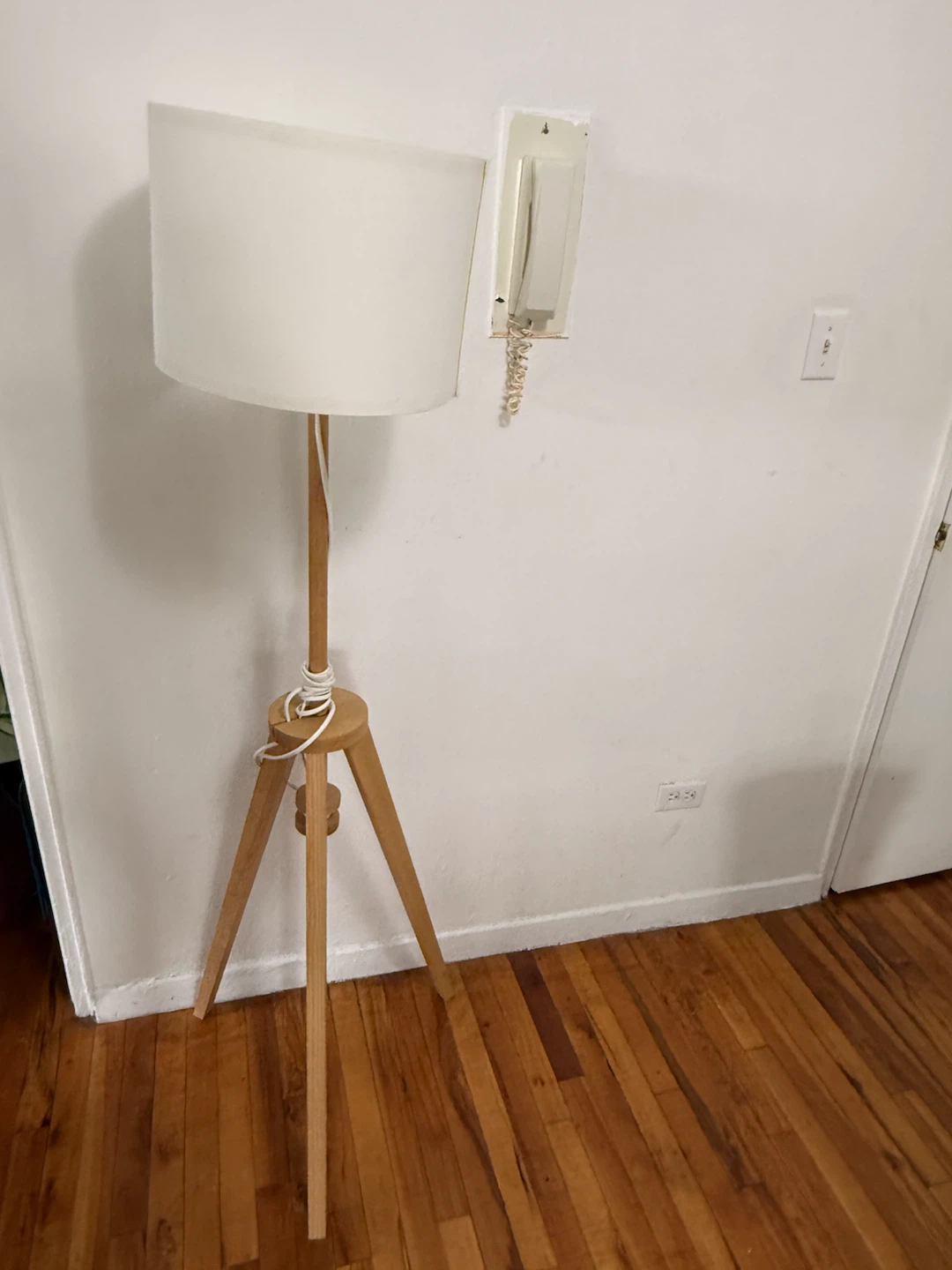 Wooden Tripod Floor Lamp