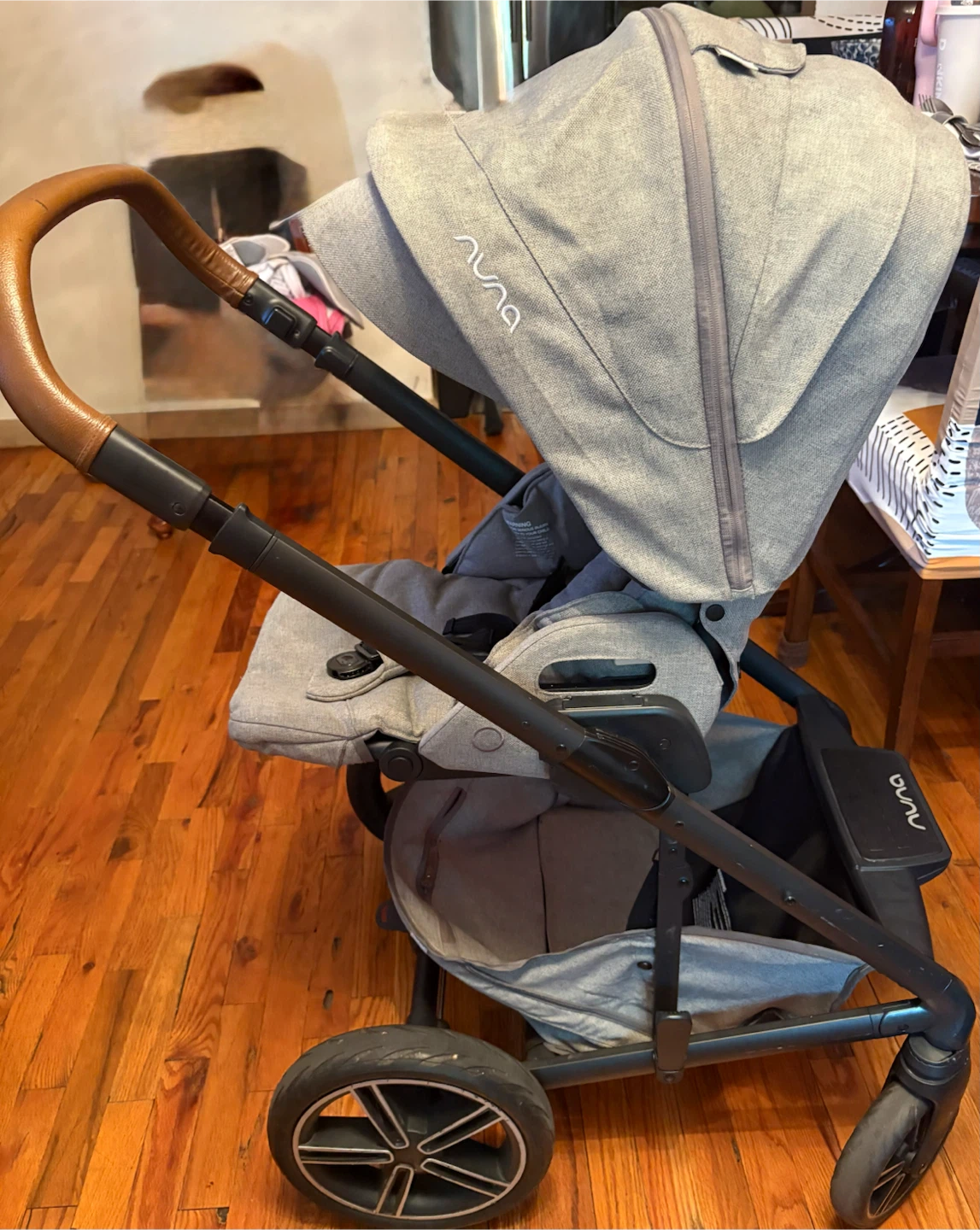 Nuna Stroller with Tan Leatherette Handle - photo 5