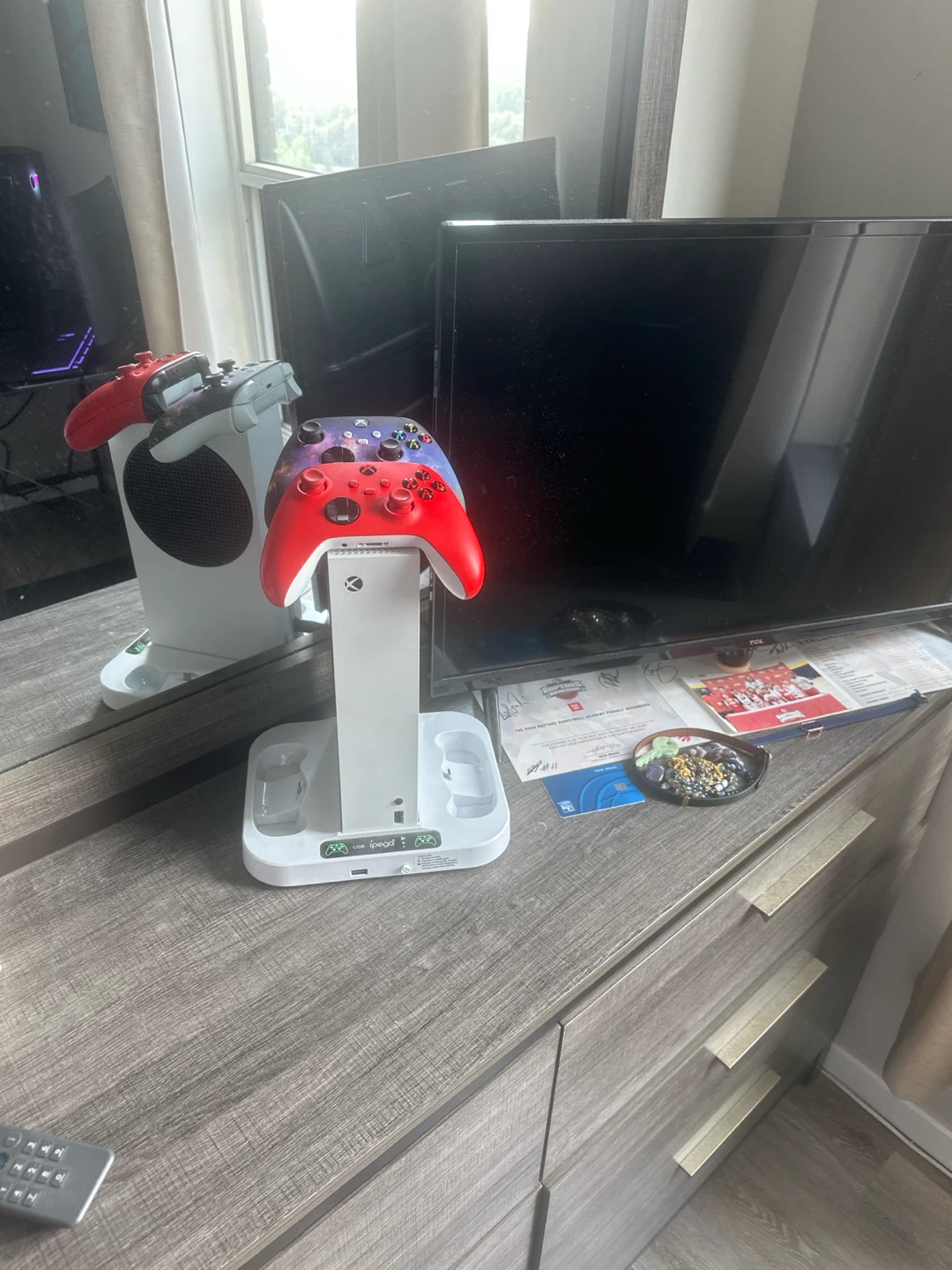 Xbox series s with 3 controllers and a cooler/fan