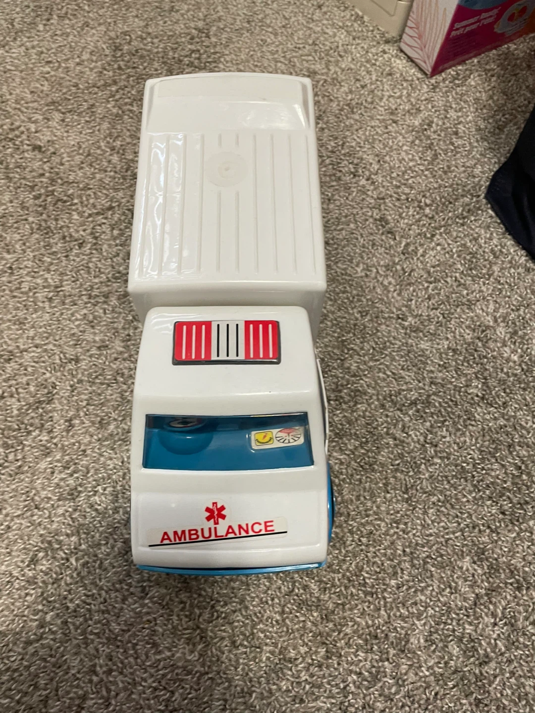 Toy Ambulance - photo 2