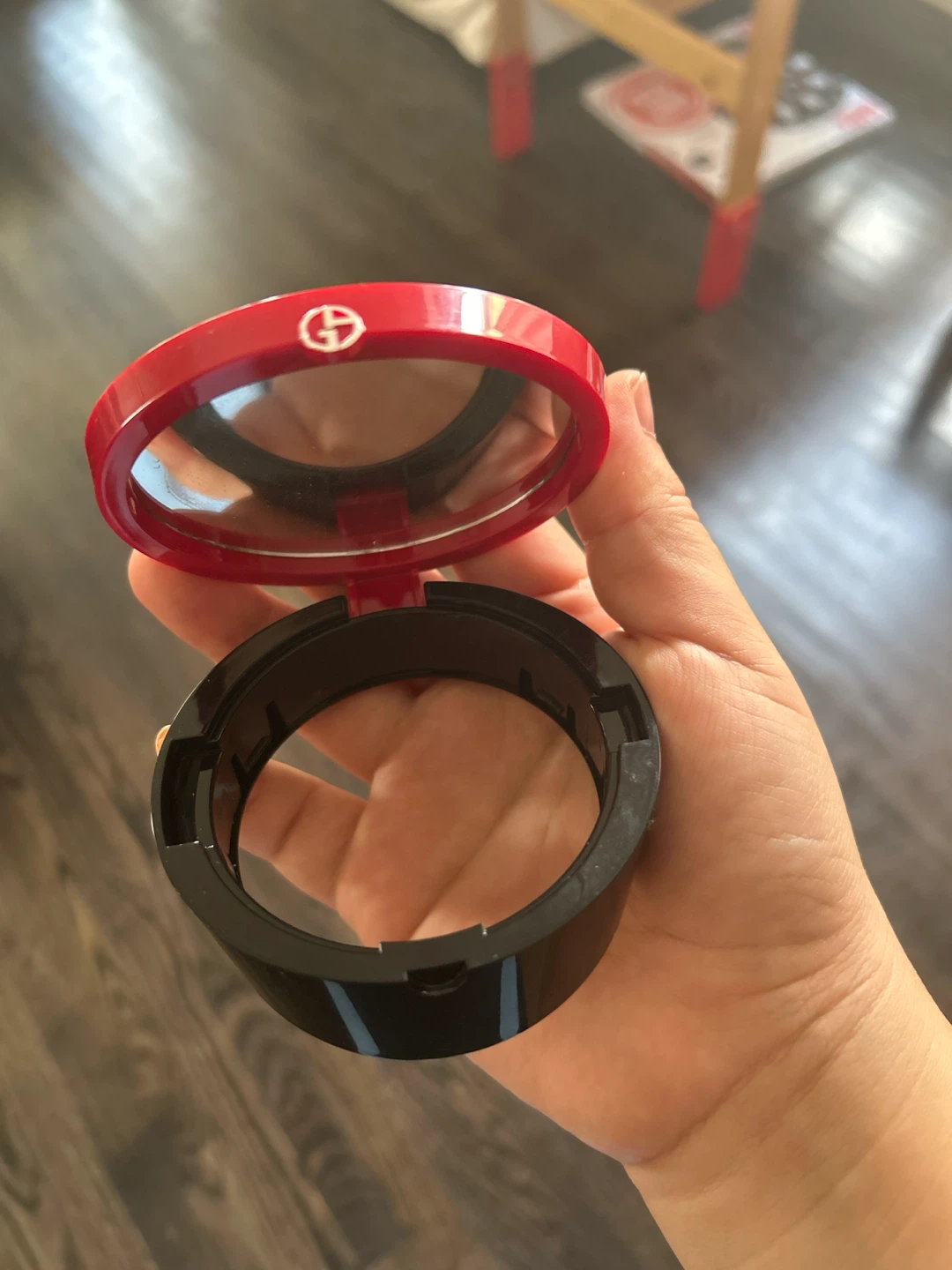 Giorgio Armani Armani-To-Go Red Cushion Foundation Case - photo 3
