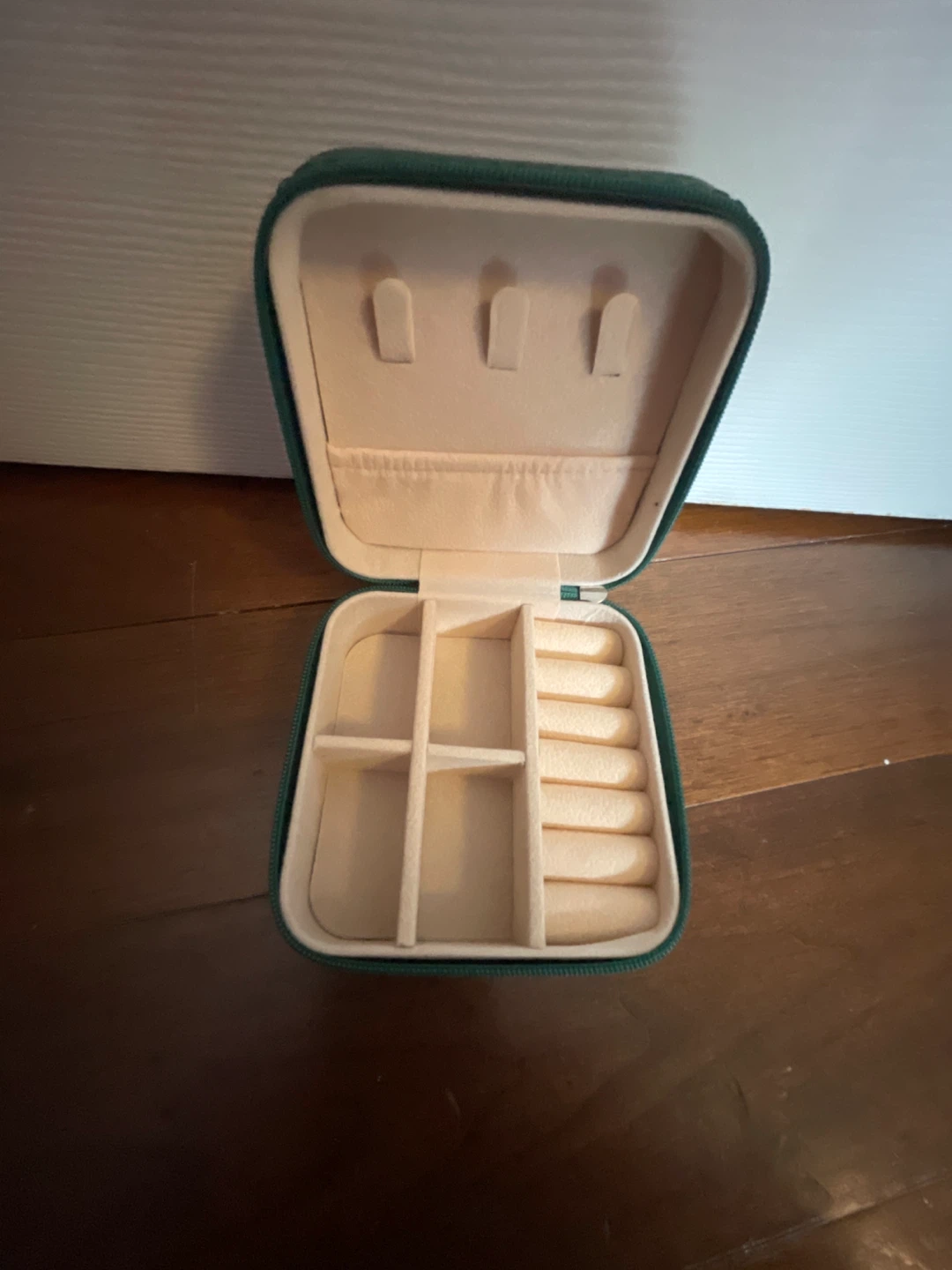 Green Jewellery Organizer Box