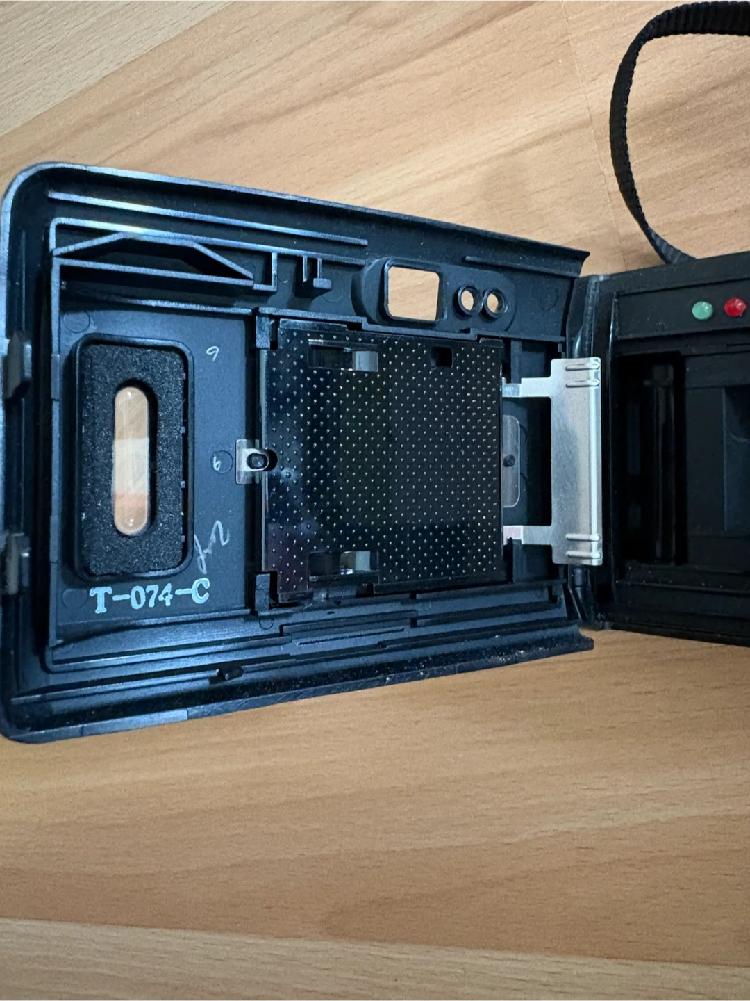 Polaroid Focus Free Red Eye Reduction 35mm Film Camera - photo 5
