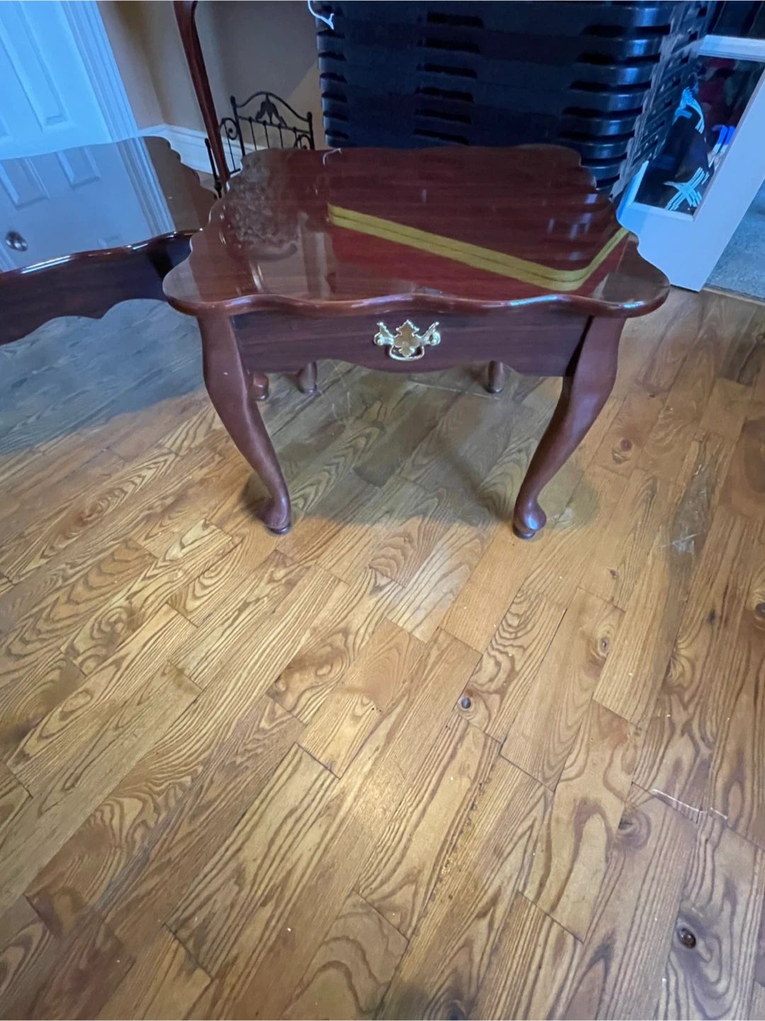 3-Piece Mahogany Coffee and End Table Set - photo 3