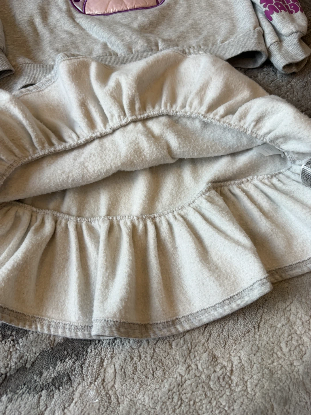 9/10 Squishmallow H&M sweater and skirt set - photo 4