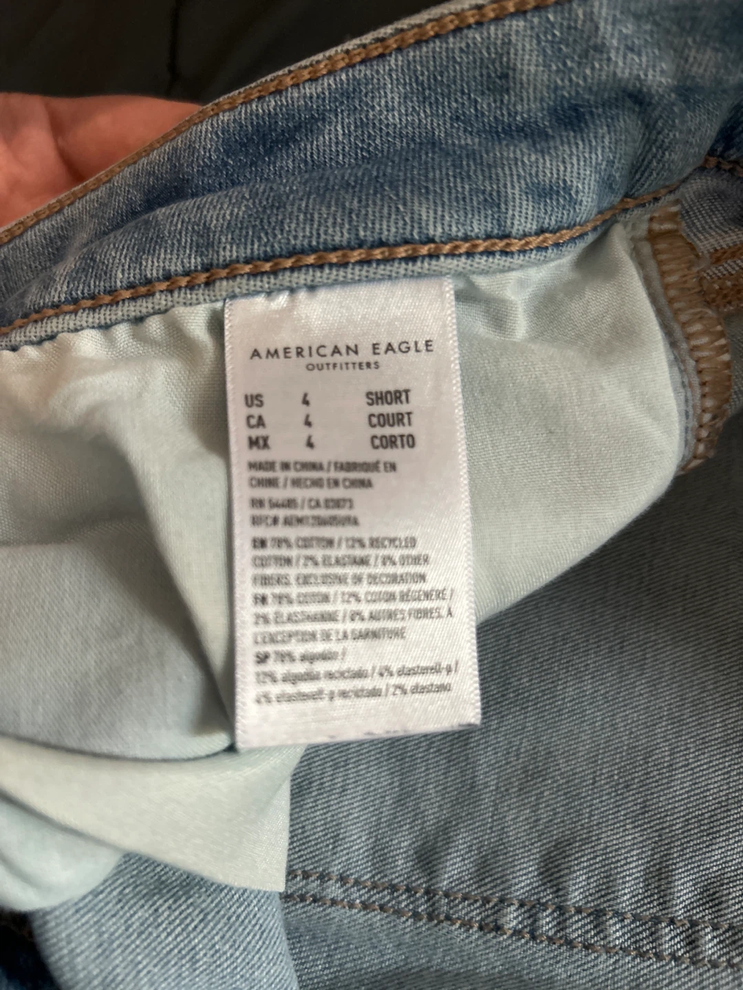 NY Knicks Shirt & American Eagle Jeans - photo 3