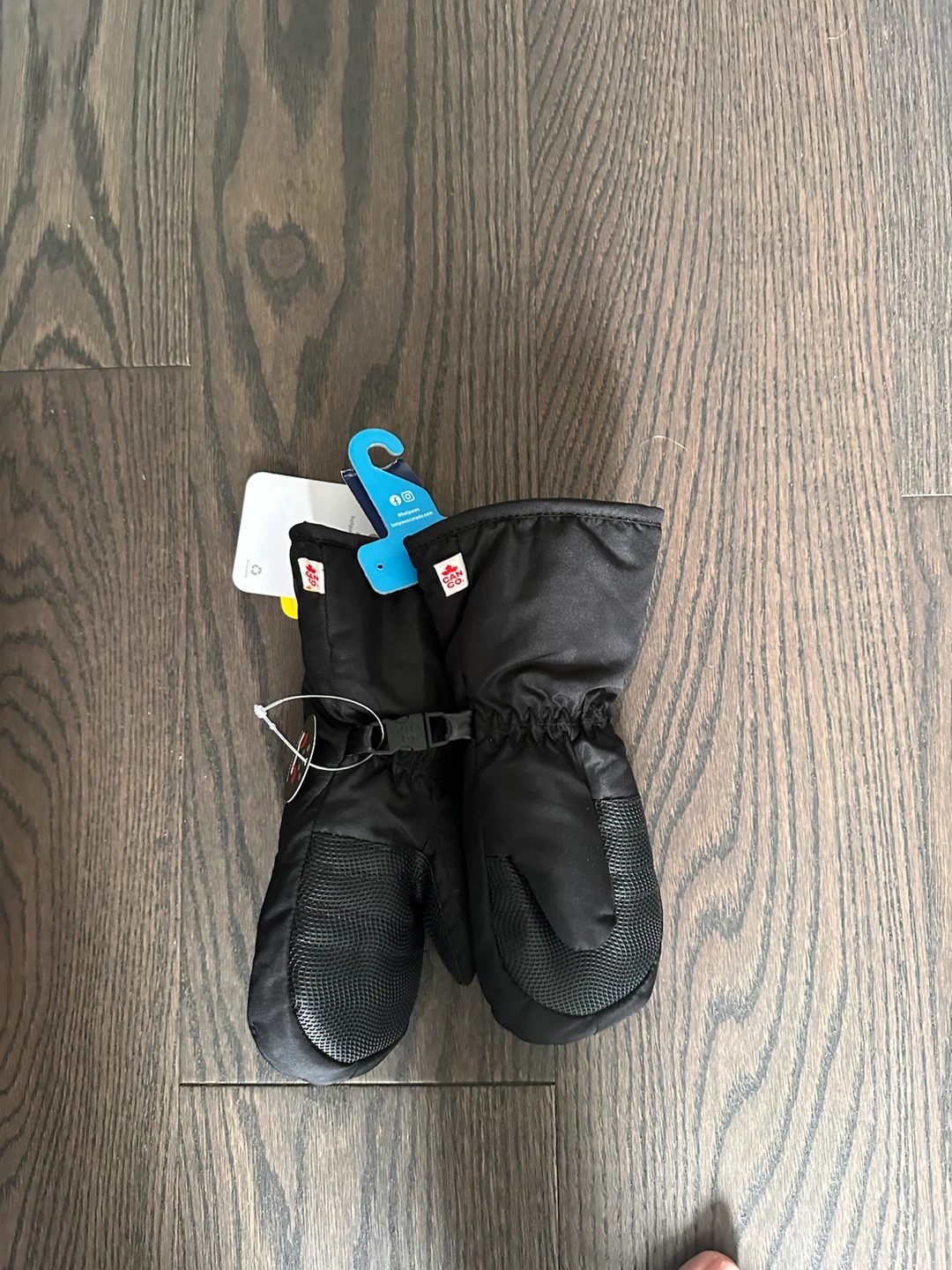 Brand new Hot Paws Kids Winter Gloves,  4-6 Years