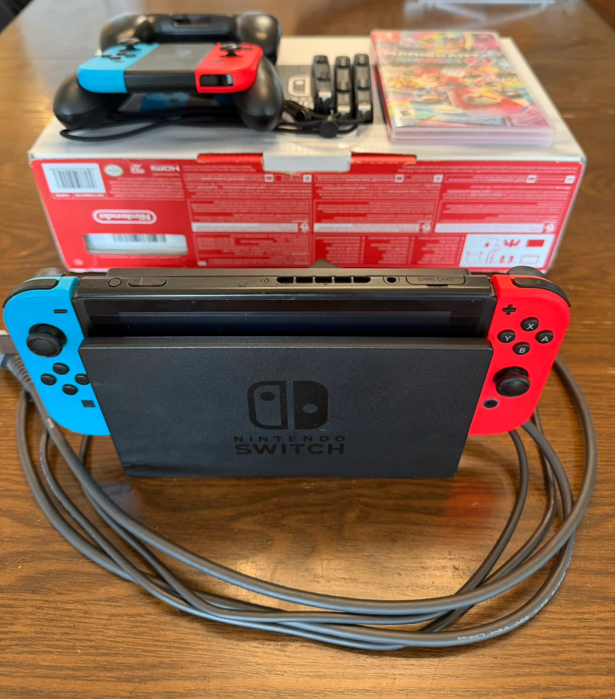 Nintendo Switch Console with Mario Kart 8 Deluxe - photo 2